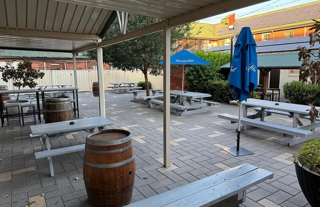 Castlereagh Hotel-1
