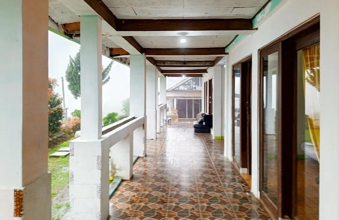 Villa Kampus Near Taman Safari Cisarua Puncak RedPartner-1