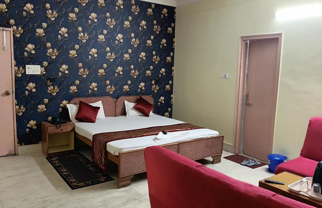 Hotel Utsav Deluxe-1