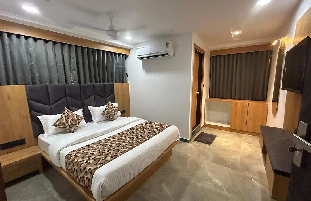 Hotel M Grand-1