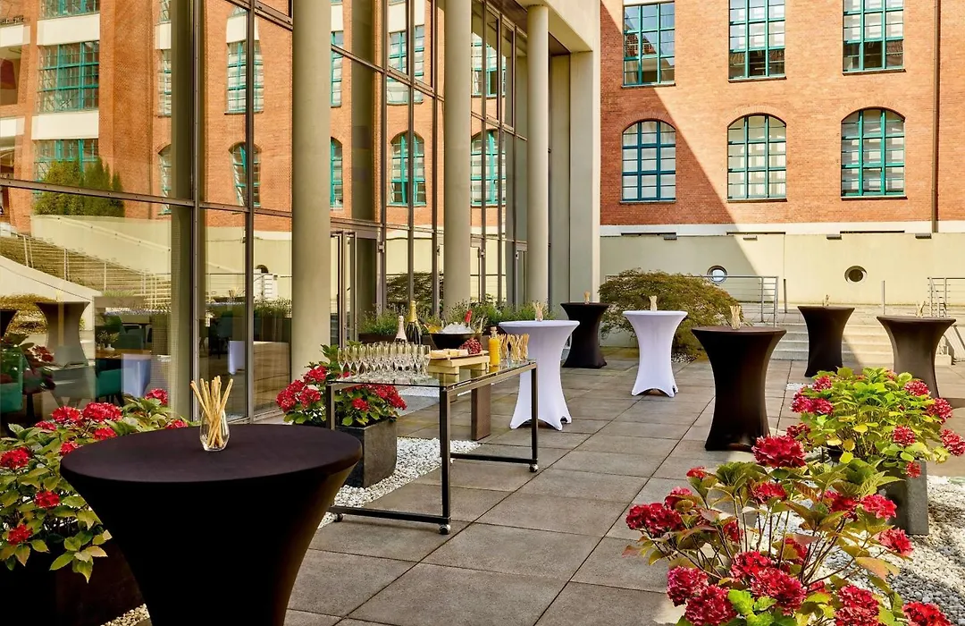 Sheraton Hannover Pelikan Hotel-1