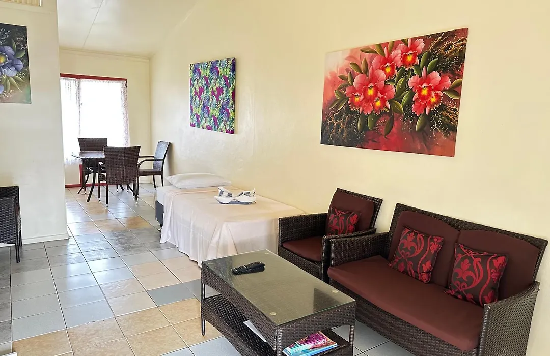 Kiikii Inn & Suites-1