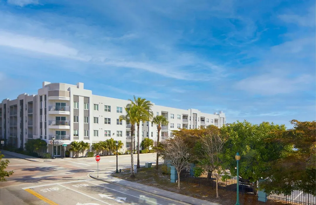 The Sarasota Modern, A Tribute Portfolio Hotel-1