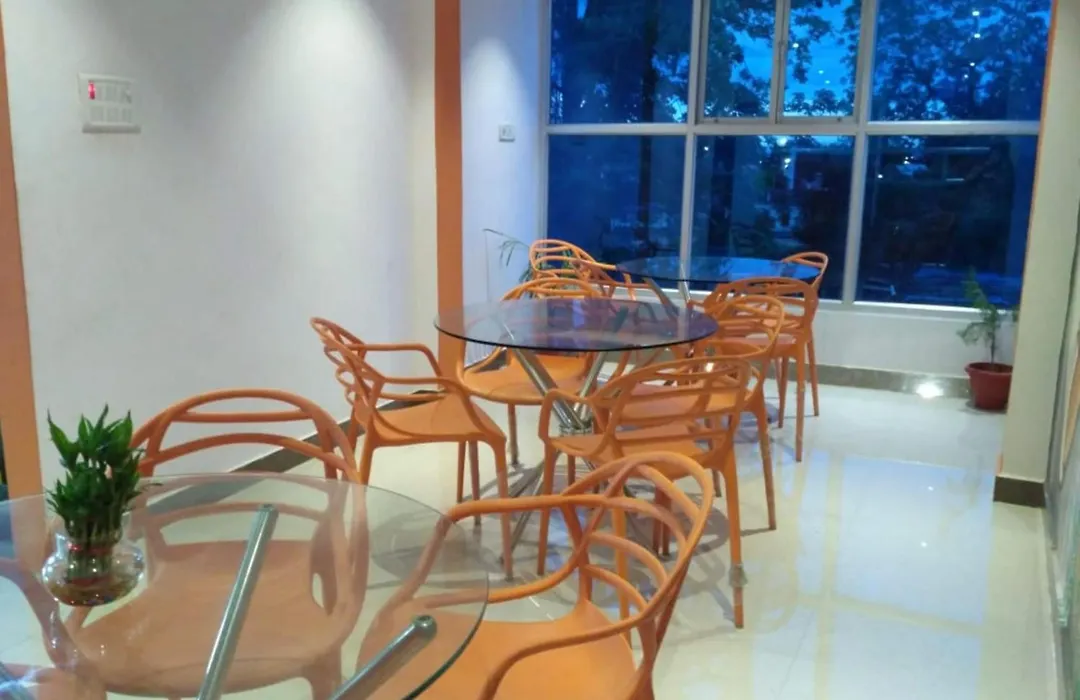 Hotel New Ashiyana Palace Near Ganga Ghat And Vishwanath Temple-1