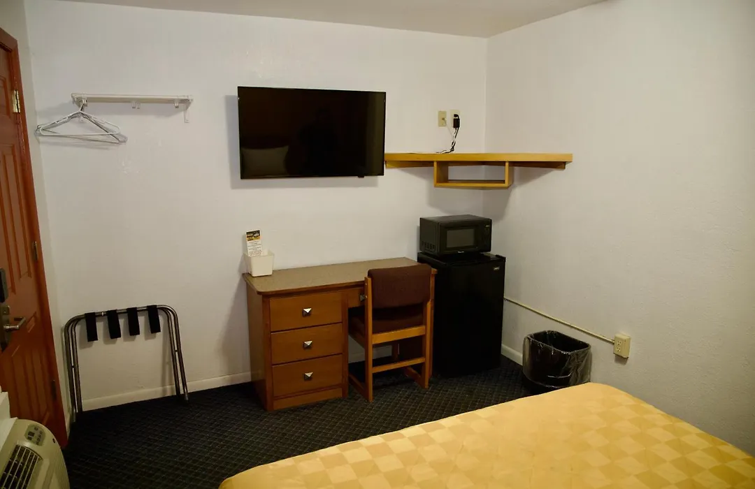 El Camino Motel-1