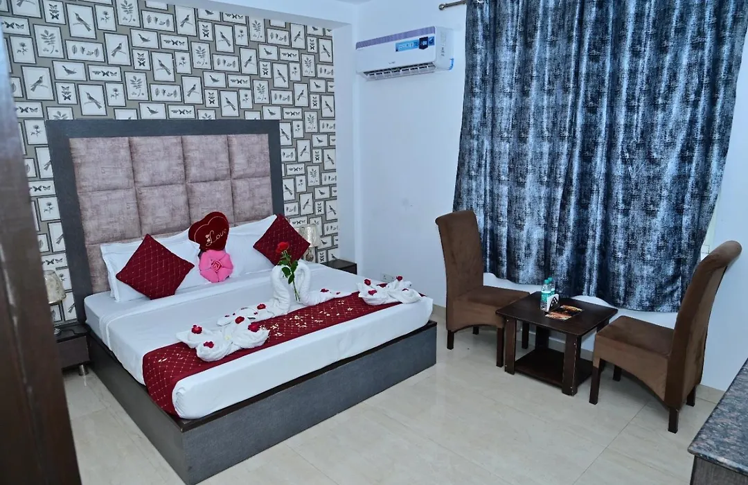 Hotel Royal Regency-1