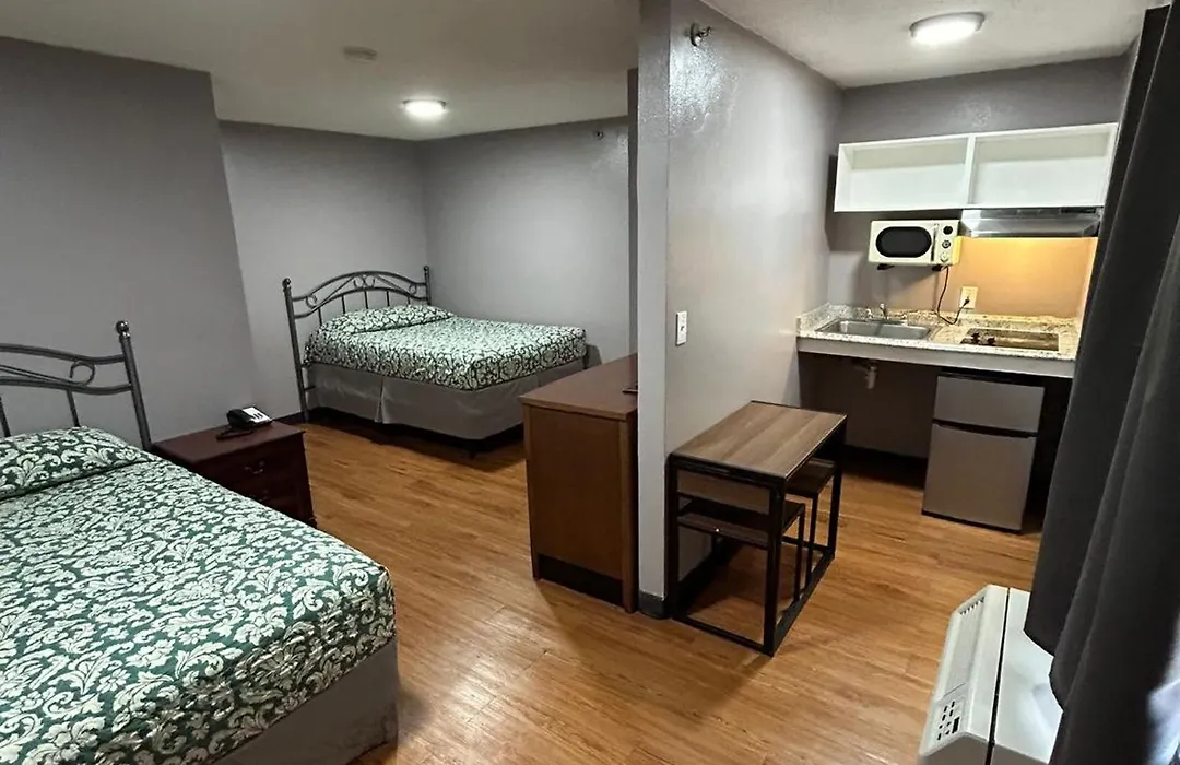 Live In Lodge Lilburn-1