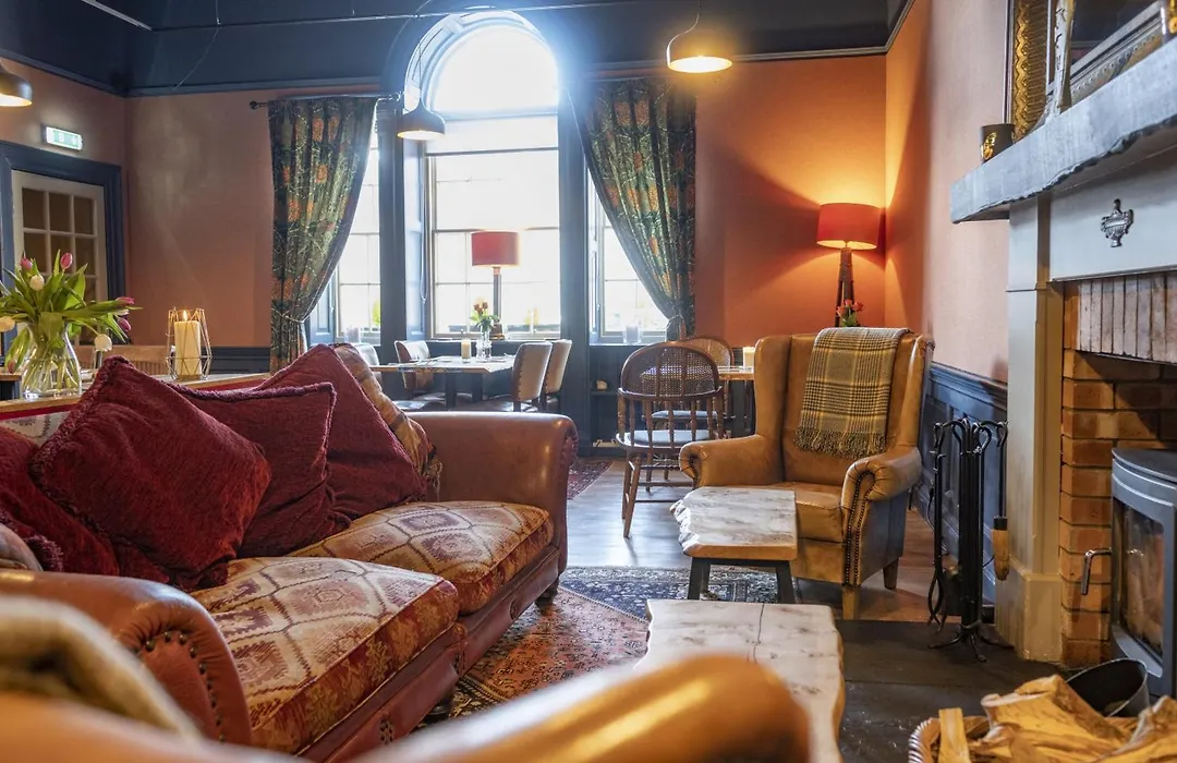 Black Bull Hotel-1
