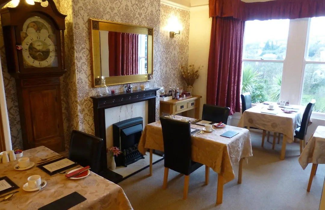 Bryn Derwen Guest House-1