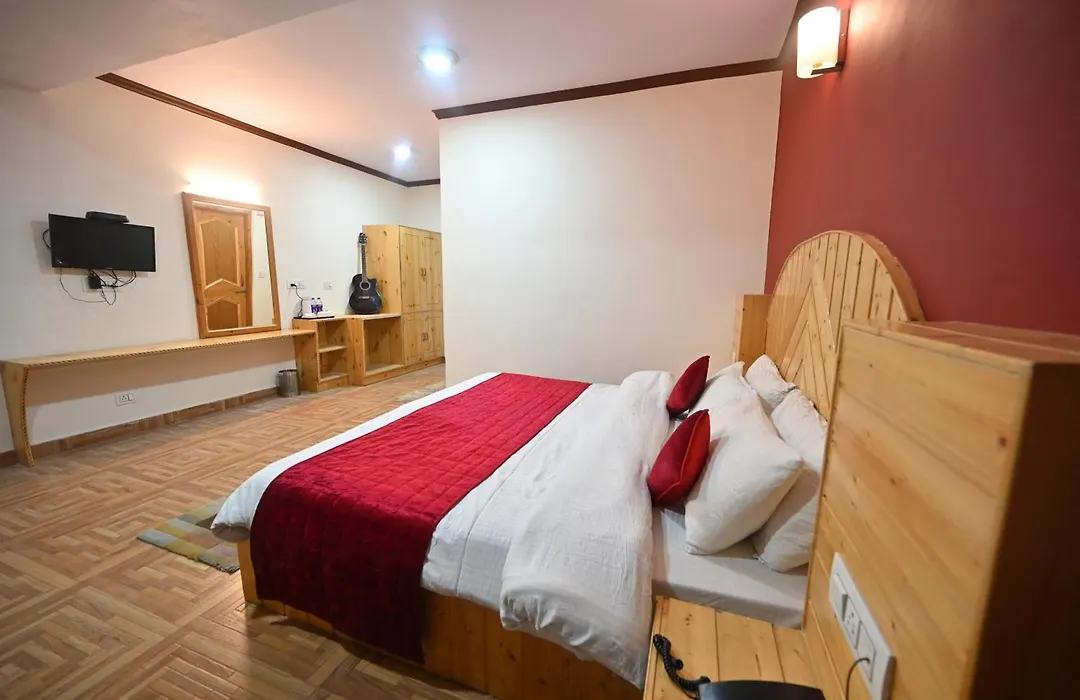 Krishana Cottage A Pure Veg !!!300 M From Hadimba Temple!!!Balcony Rooms!!!Veg Restaurant!!!Couple Friendly!!!Family Cottage!!!-1