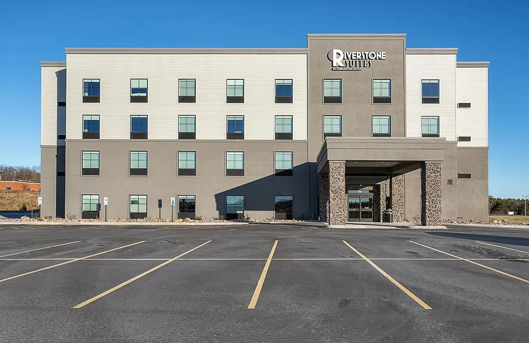 Riverstone Suites By Cobblestone Hotels - Chippewa Falls-1