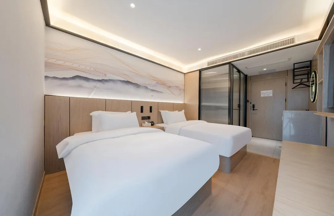 Weiting Hotel Bund Yuyuan Metro Station Branch-1