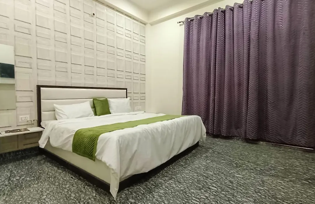 Hotel Town Grand-1