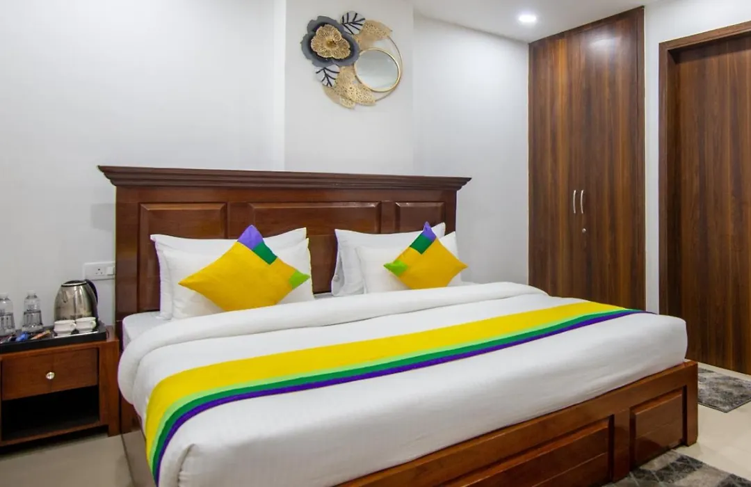 Hotel Divine India Noida Sector 135-1