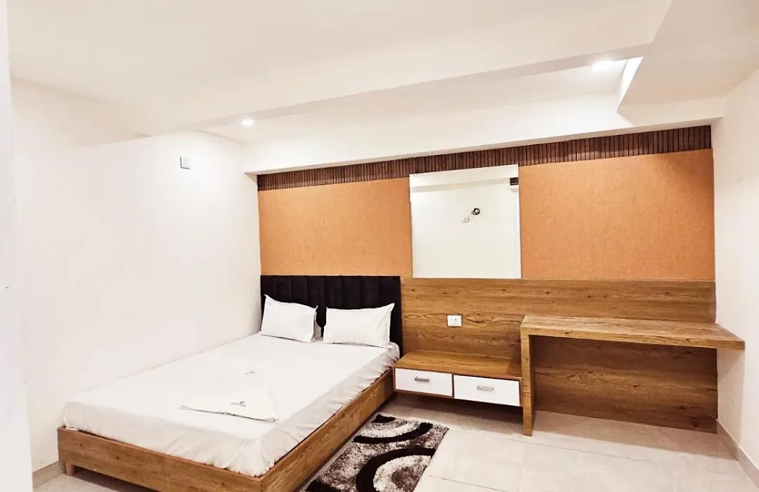 Lowfare Hotels-1