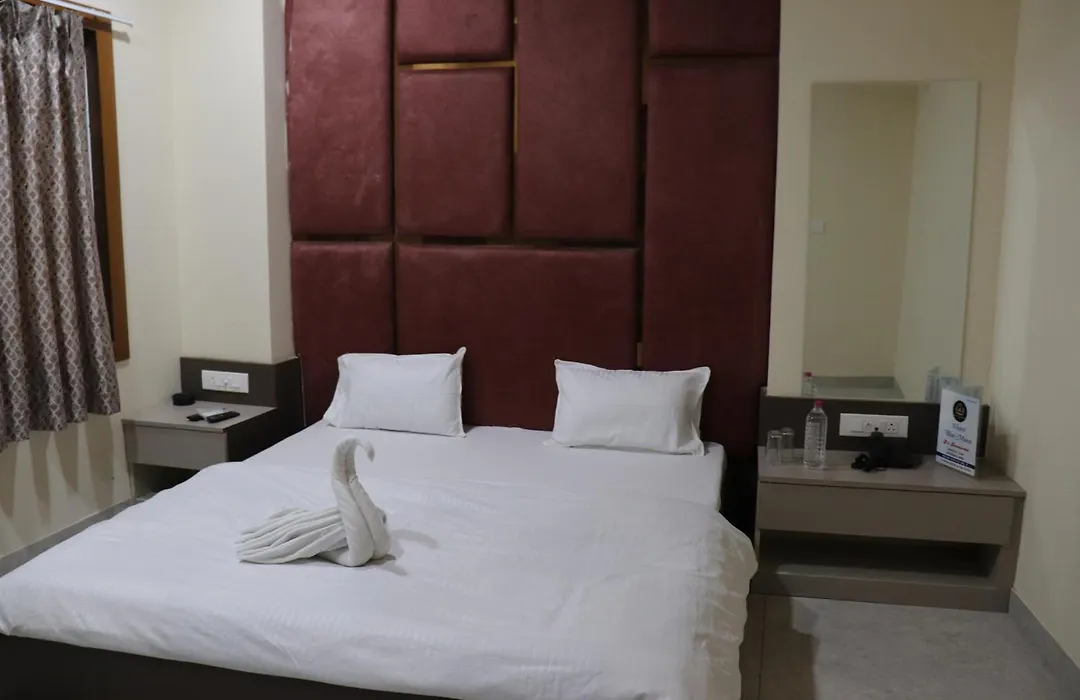 Hotel Blue Moon-1