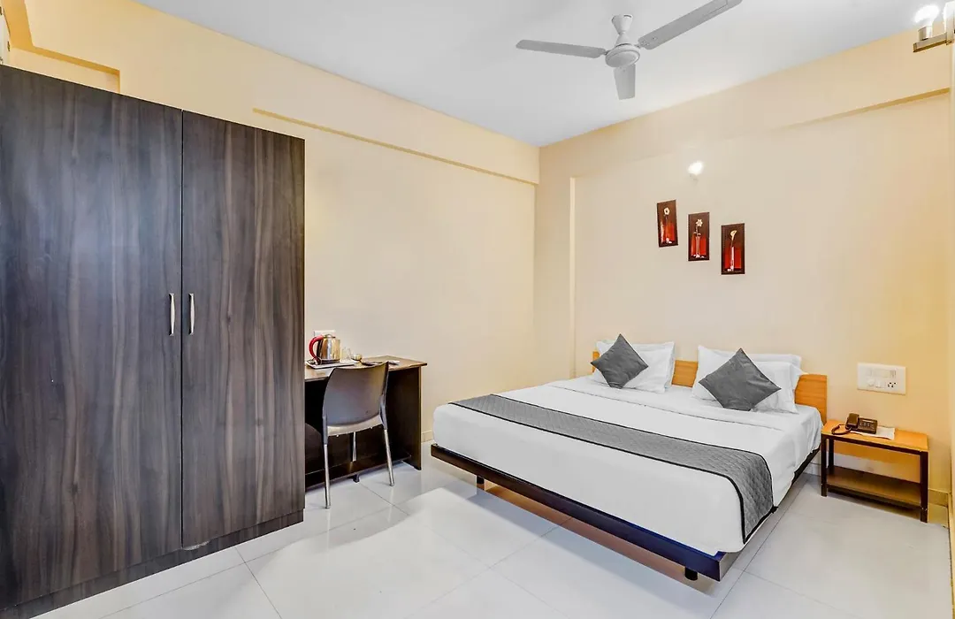 Upar Hotels Nearby Bagmane Tech Park-1