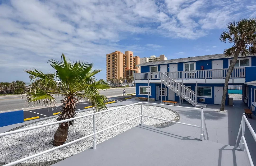 Blue Mist Motel - Room # 2-1