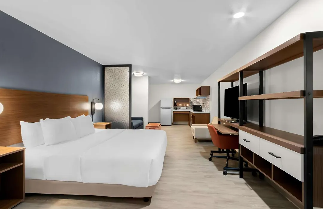 Everhome Suites Glendale Sports Entertainment District By Choice Hotels-1