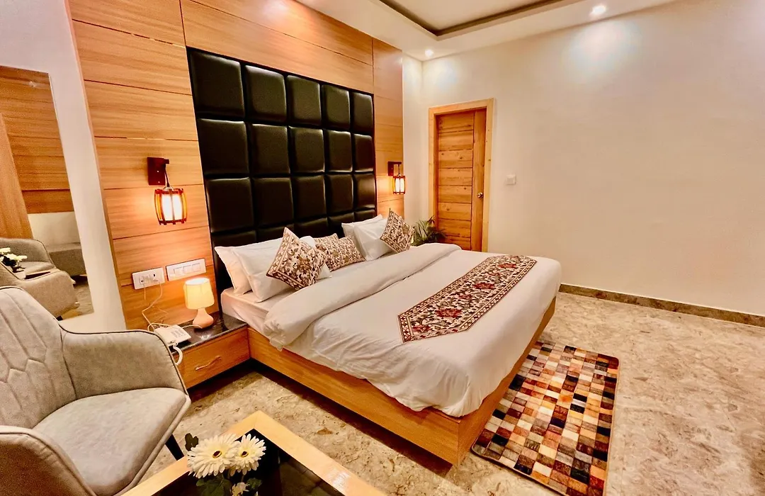 Hotel Classic Crown - #Scenic Mountain View #Open Terrace #Parking #Premium Rooms With Balcony #Guest Preferred #Best Selling Hotel In Mussoorie-1