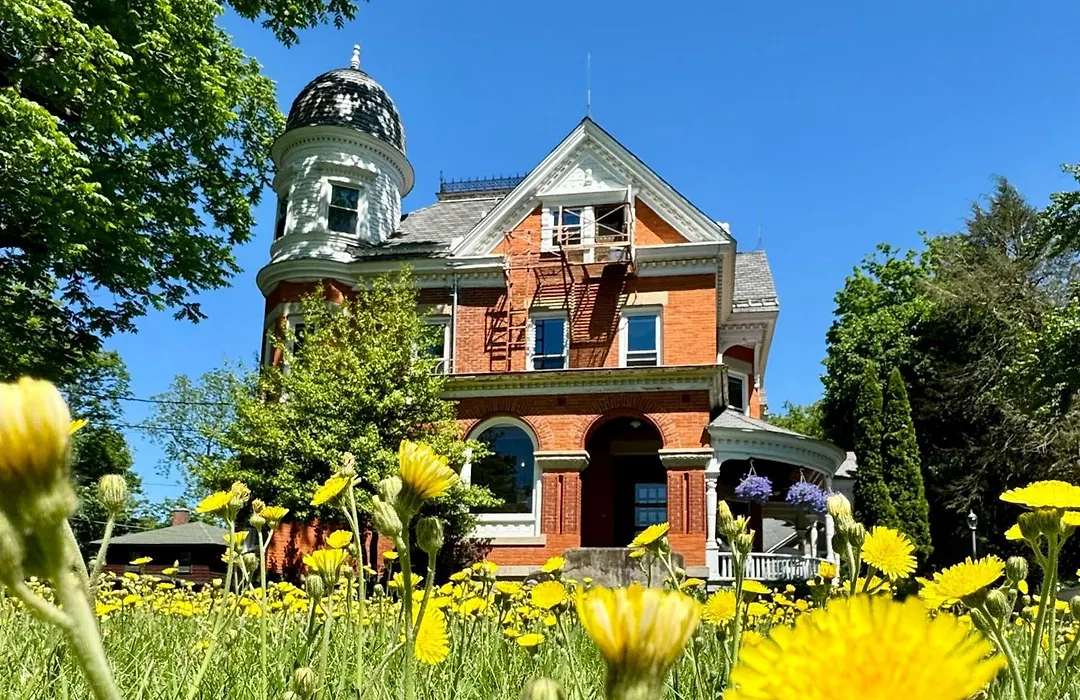 The Edwards Waterhouse Inn-1