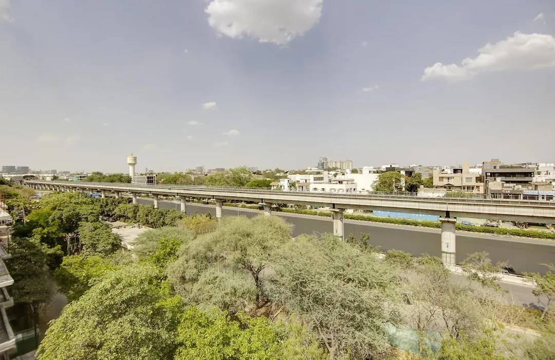 Saltstayz Select - Golf Course Road & Sector 27-1
