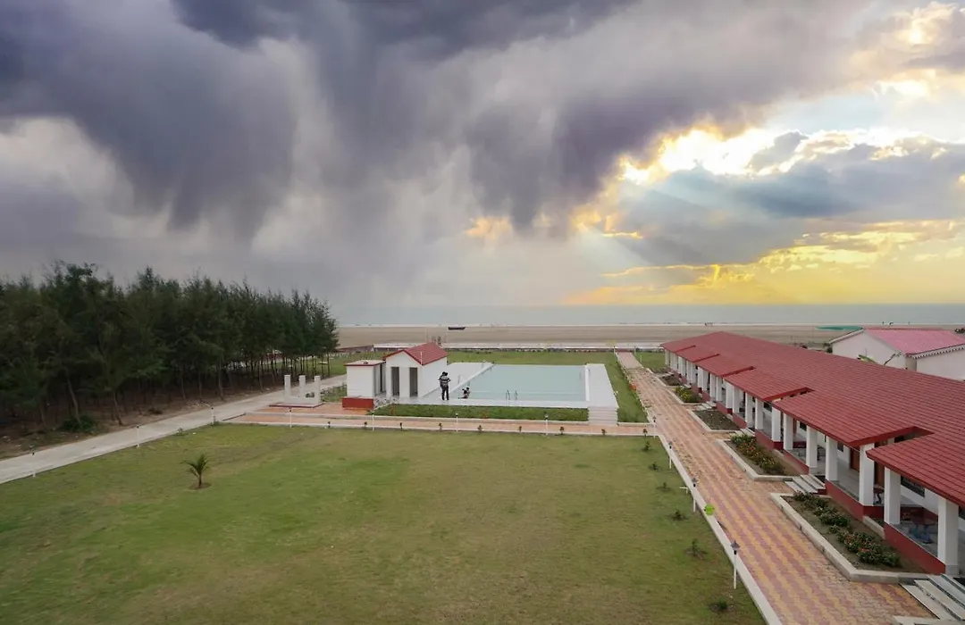 Hotel Tarangamala On Beach-1