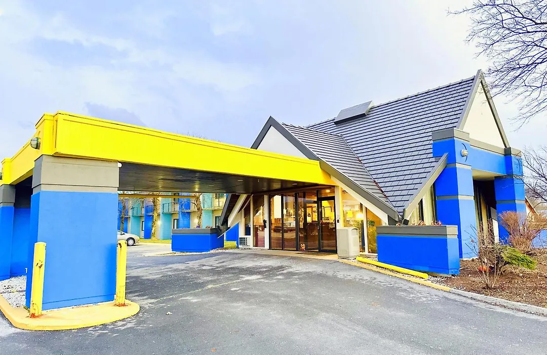 Days Inn By Wyndham Rutland/Killington Area-1