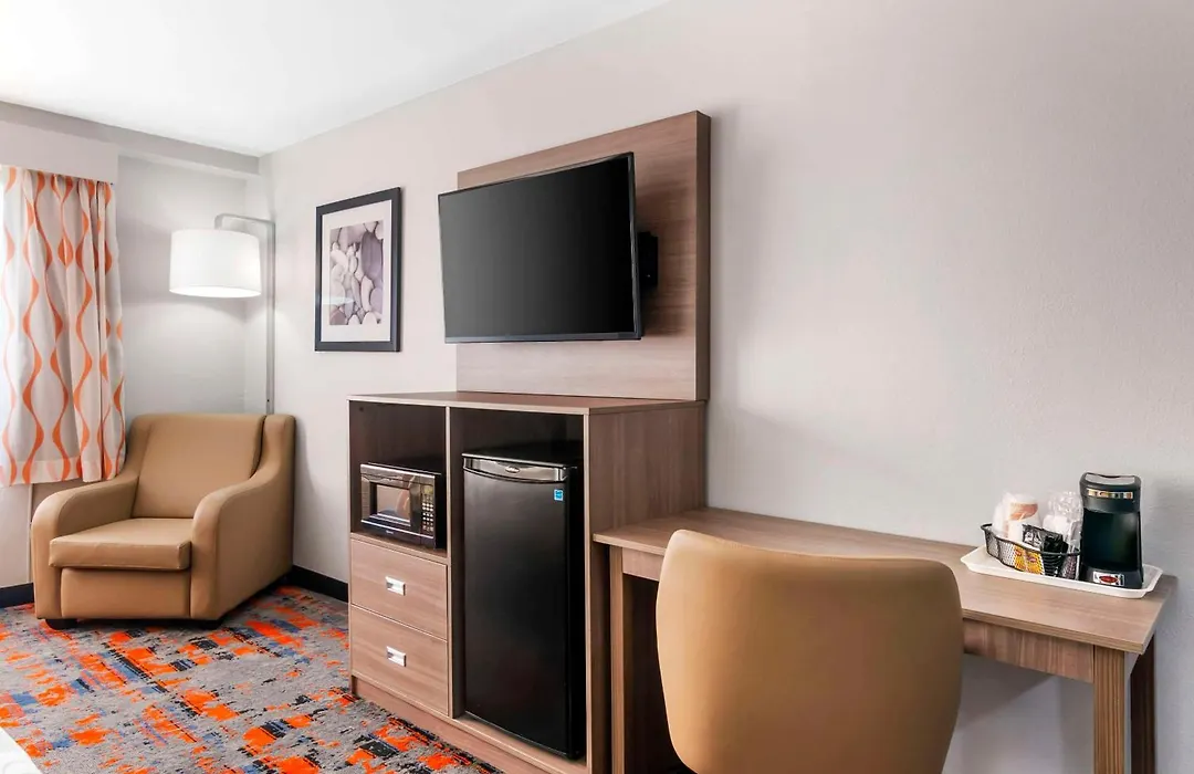 Quality Inn Foristell-1