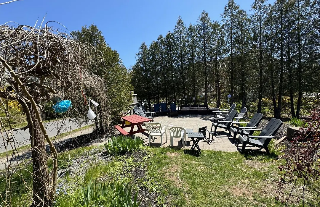 Gingerbread House Inn - We Are Open - Winter, Spring, Summer And Fall-1