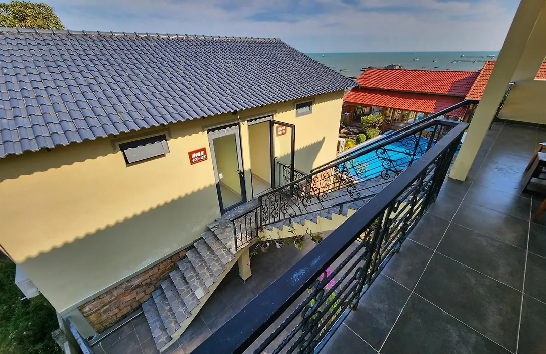 Sunny Shore Resort-1