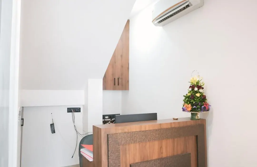 Hotel Sky City-1