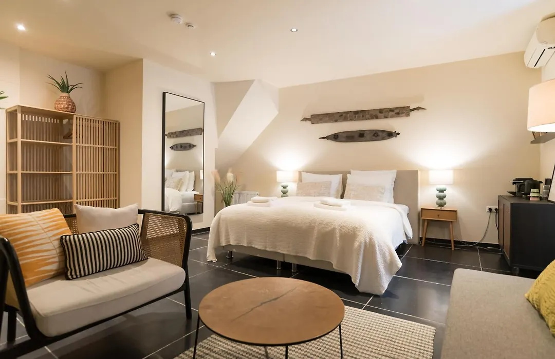 Six Boutique Hotel-1