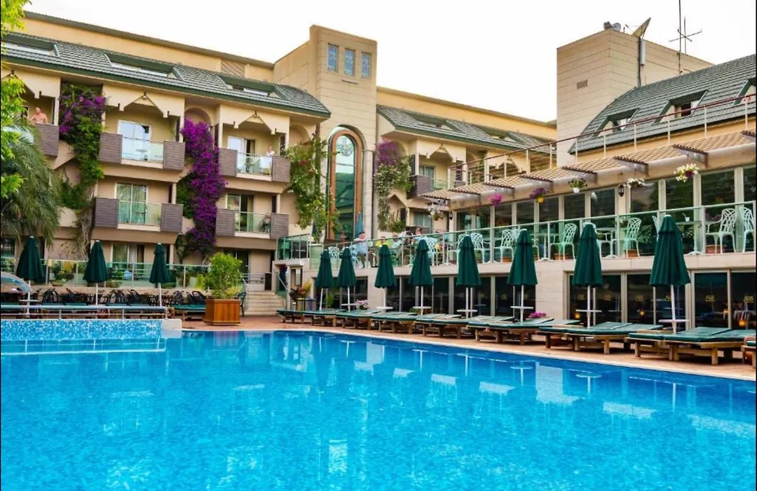 Ambasador Hotel-1