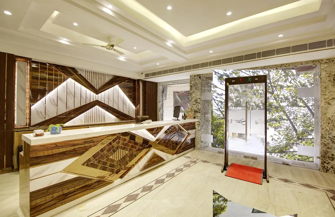 Hotel Star Villa City Centre Connaught Place - Airport Pick Up & Drop-1