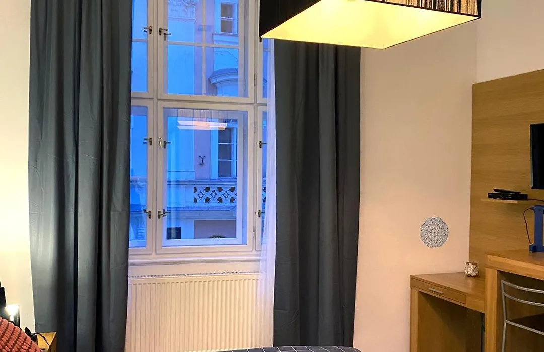 Golem B&B-1