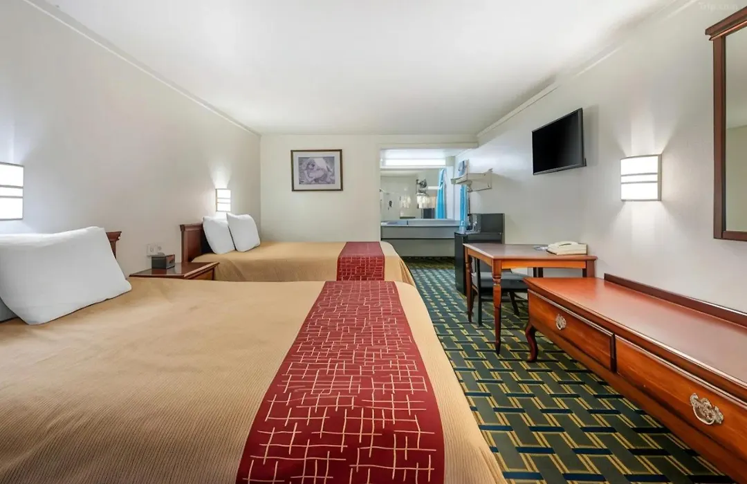 Hilliard Motor Lodge-1