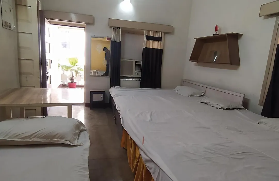 International Hotel In-1