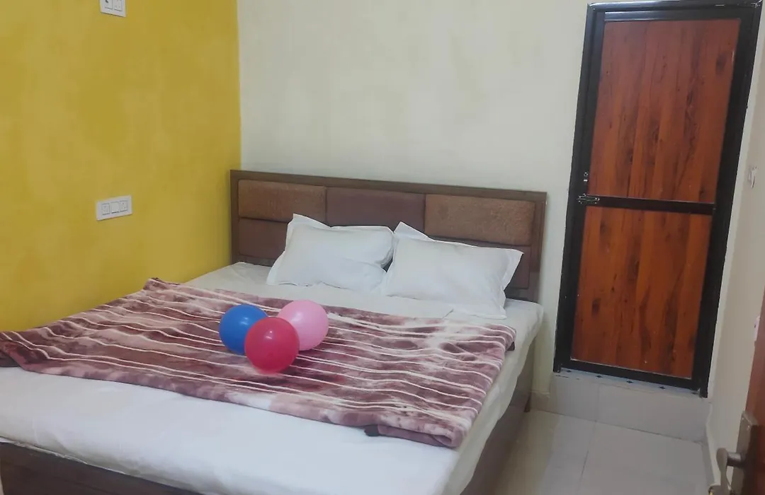 Hotel Meera-1