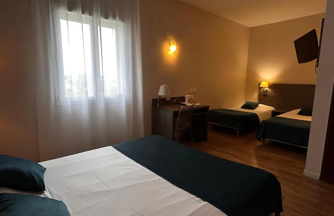 Hotel Caiman-1