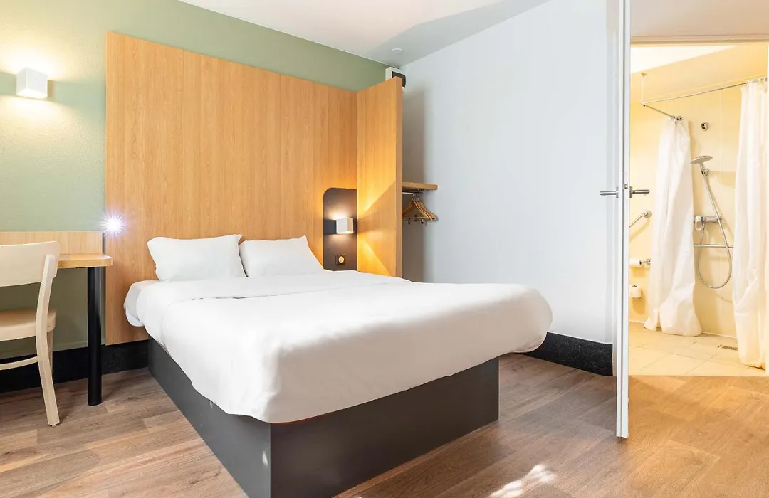 B&B Hotel Nantes Aeroport-1