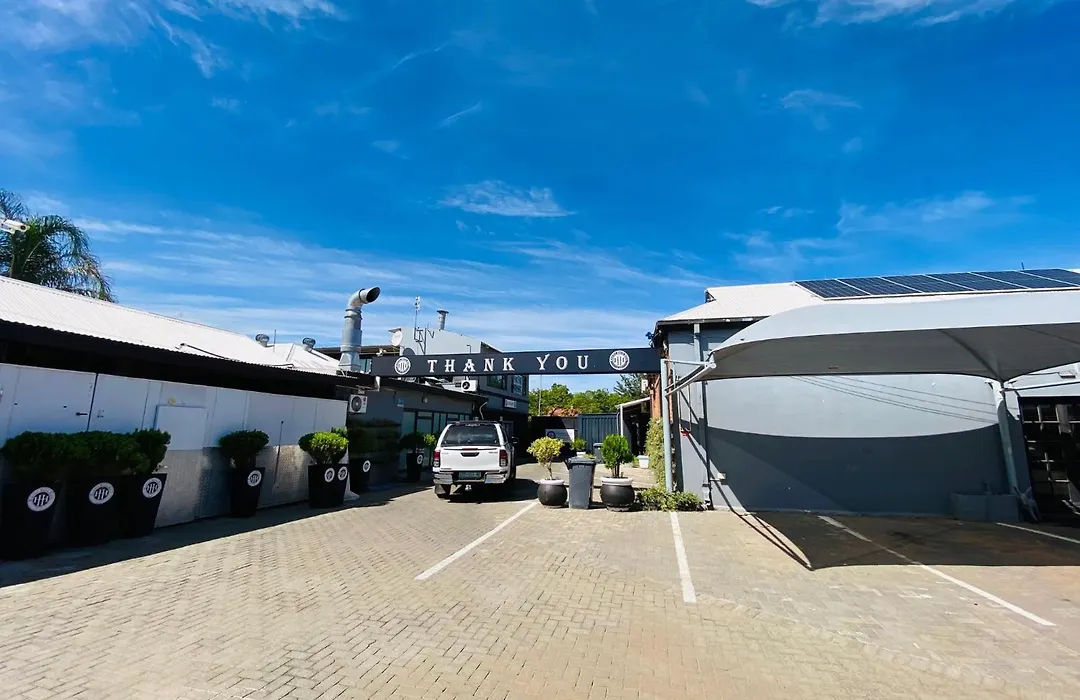 Halfway House Hotel-1