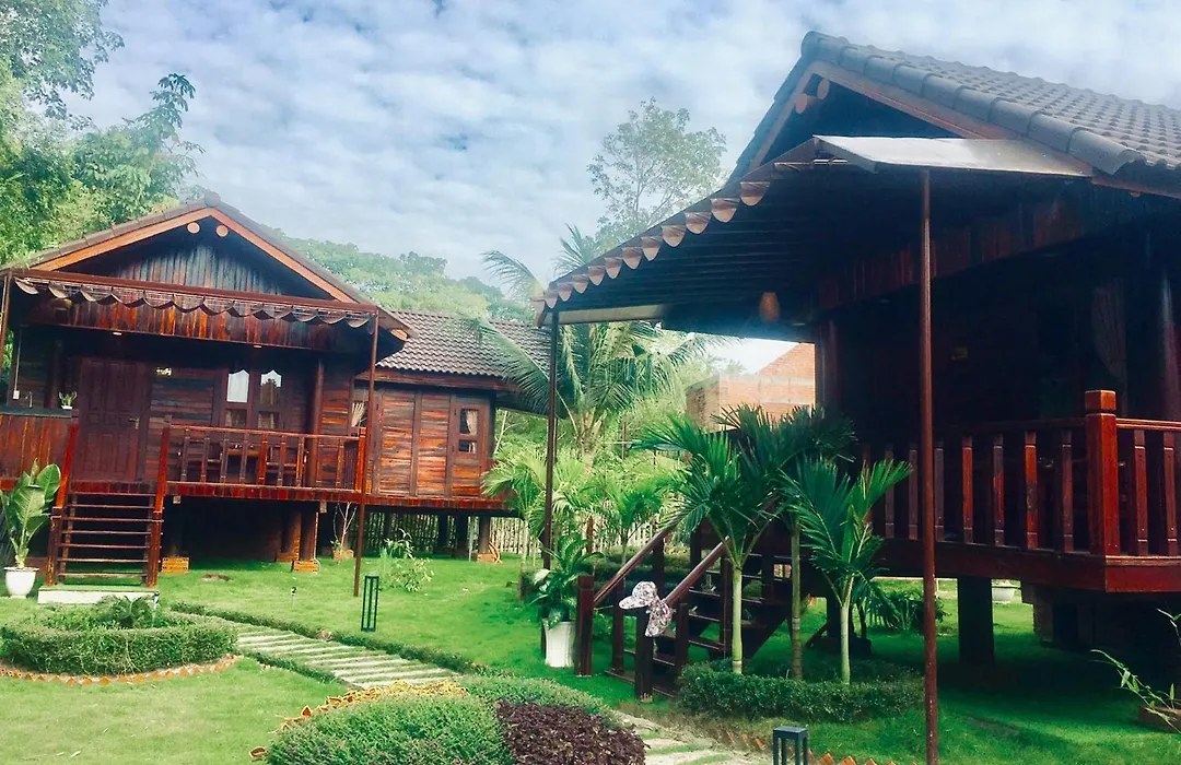 Anna Pham Bungalow - Friendly Local-1