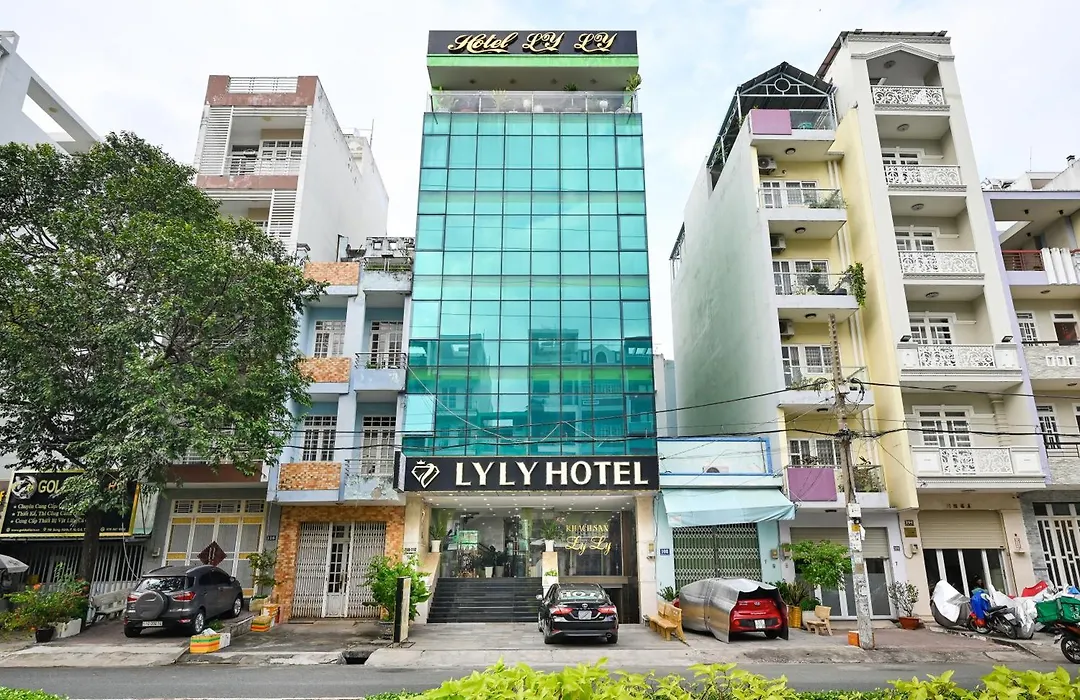 Ly Ly Hotel-1
