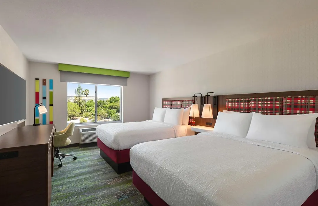 Hampton Inn & Suites Oroville-1