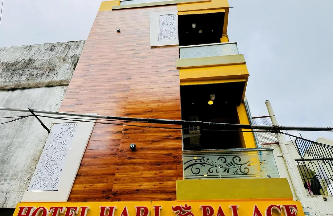 Hotel Hariom Palace-1