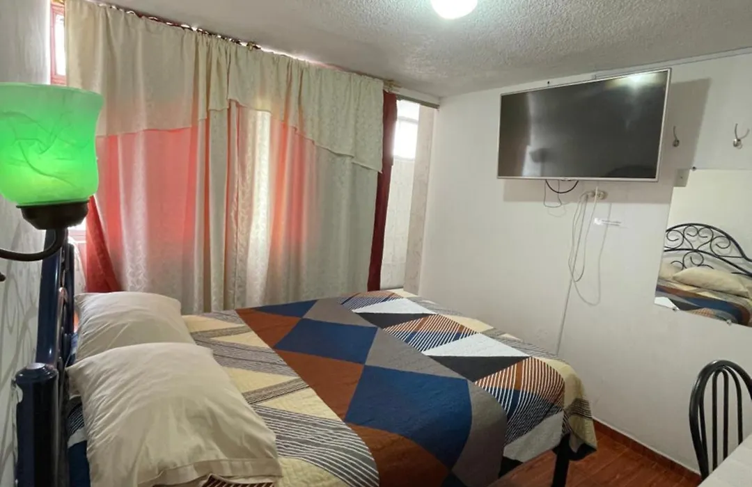 Hostal La Escondida De Quito Del Norte-1