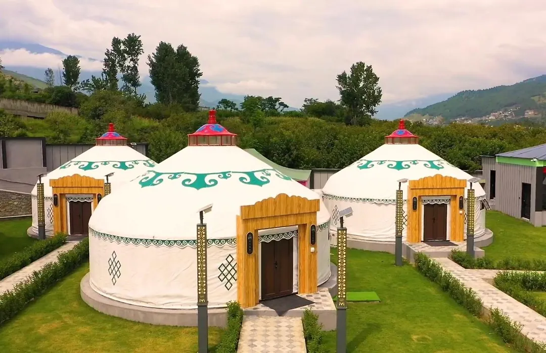 Iyi Luxury Inn Swat-1