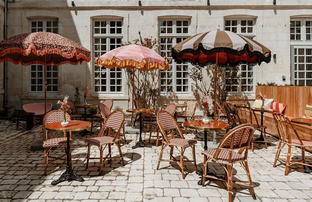 CENTRAL Hôtel La Rochelle Centre-1