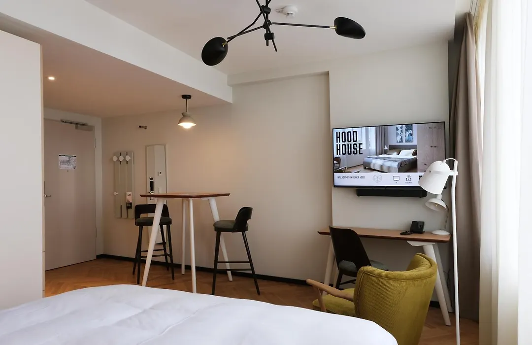 Hood House Kassel - Volldigitales Serviced Apartment-1